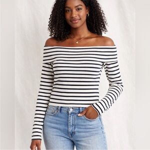 Abercrombie & Fitch Off-Shoulder Black and White Striped Top